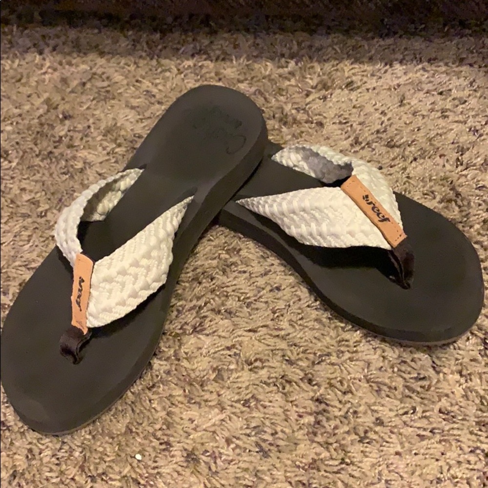 Reef Cushion Flips